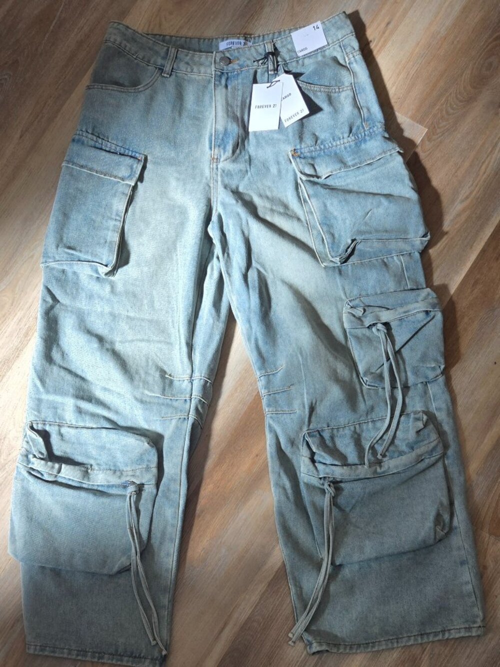 NEW WITH TAG Grunge Forever 21 High Rise Relaxed Cargo Pants Wide Leg size 14